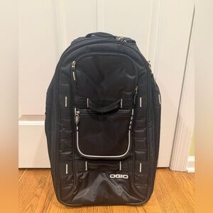 Ogio Pull Through Rolling Luggage 24” Travel Bag Pull Out Handle Carry-On